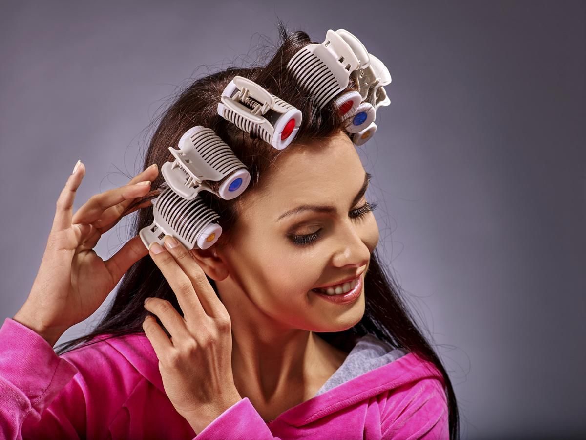 Технология выполнения укладки волос на бигуди